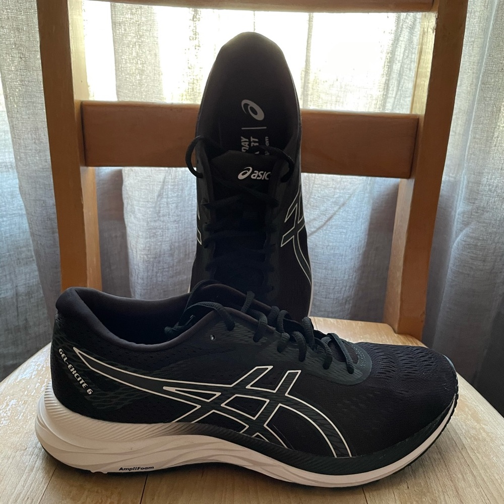 ASICS Gel-Excite 6 Running Shoe size 10.5